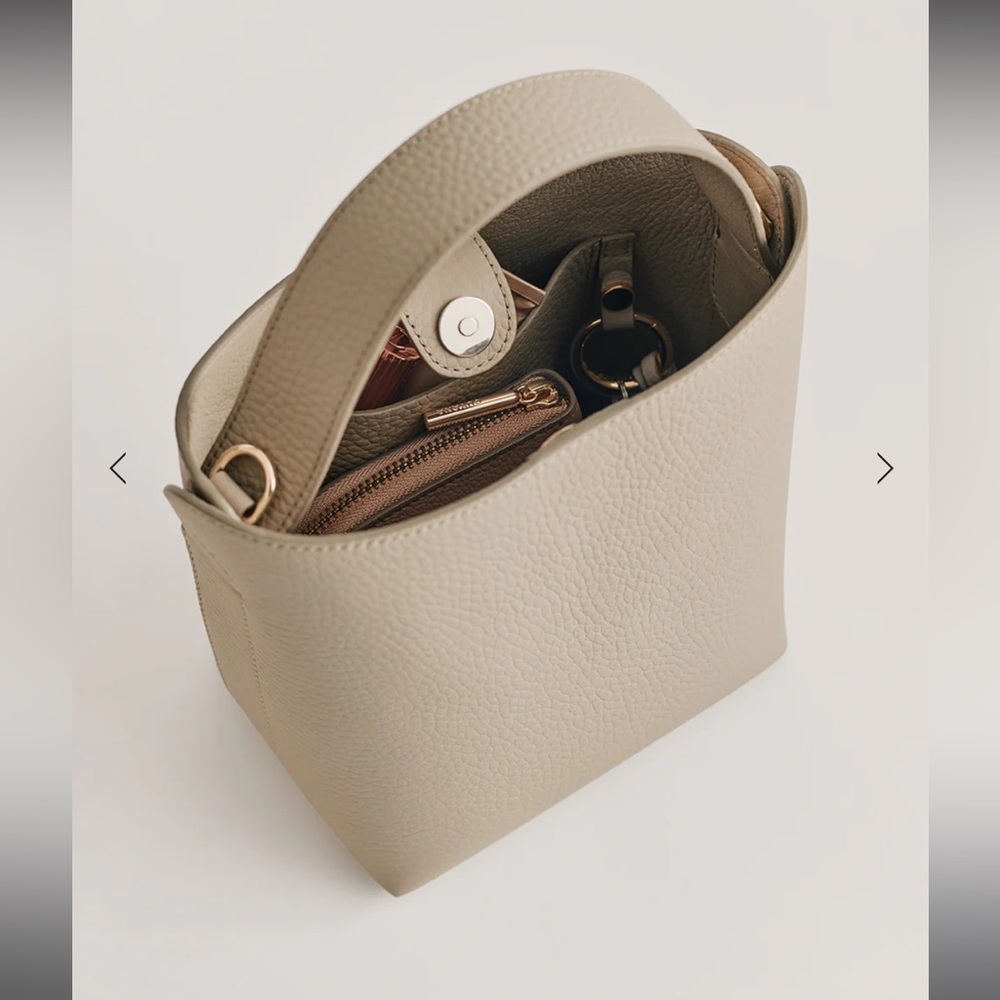 Cuyana Beige Mini Linea Bucket Bag - Picture 2 of 16